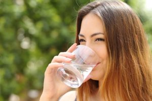 Drinking water for Skin - up, and toxins